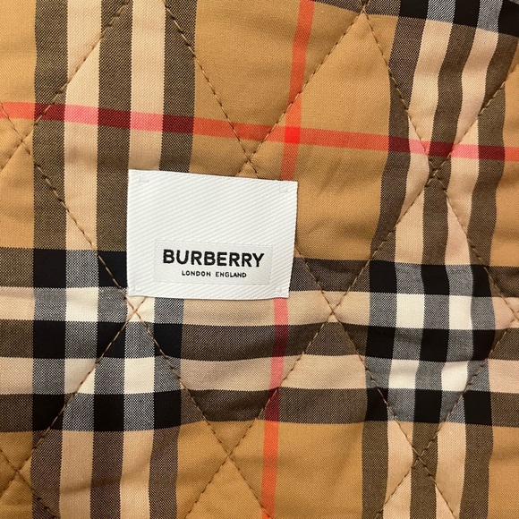 Burberry Red Quilted Belted Jacket XL (NWT) - Picture 6 of 6